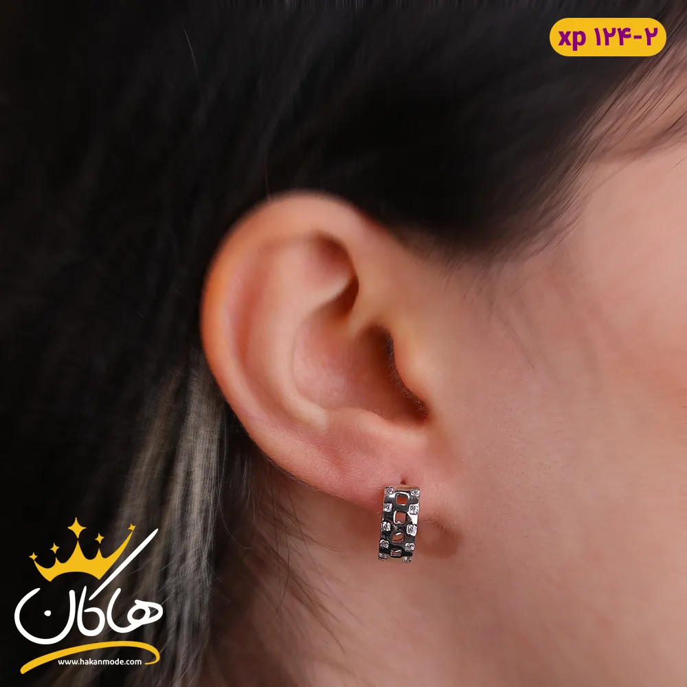 گوشواره حلقه ای مربع تو خالی و نگین از نمای رو به رو گوشواره حلقه ای مربع تو خالی و نگین | xp124/2 - Image 1