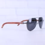 عینک آفتابی کارتیر مردانه فریم خلبانی دسته چوبی T 8200769/1 - Image 4
