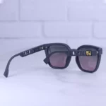 عینک آفتابی فندی زنانه فریم مربع طوسی P 2320/4 - Image 3