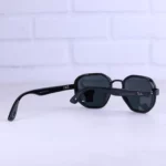 دسته عینک آفتابی ری بن فراری فریم چندضلعی مشکی RB 3674/1