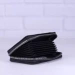 نمای داخلی کیف جاکارتی زیپ دار چرم لویی ویتون کد 204